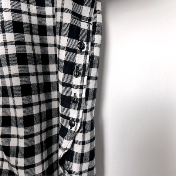 Madewell Contemporary Oversized Flannel Side-Button Shirt in Bridgeport Plaid - Picture 10 of 13
